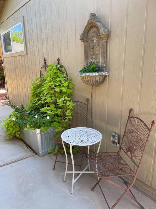 Encanto Cactus Flower Casita Phoenix Exterior photo